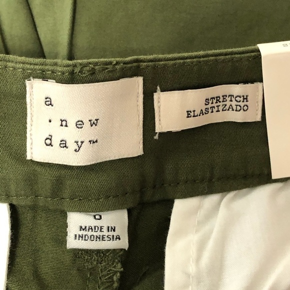 A New Day green chino shorts, NWT, size 0 - Picture 5 of 7